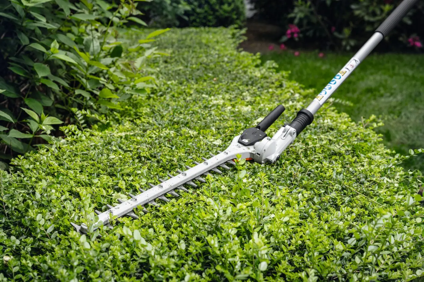 Stihl HL-KM 145 Degree Long-Reach Hedge Trimmer KombiTool - Image 2